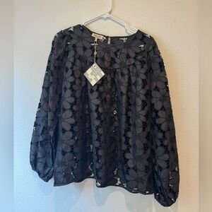 Lace Eyelet Balloon-Sleeve Blouse — Black